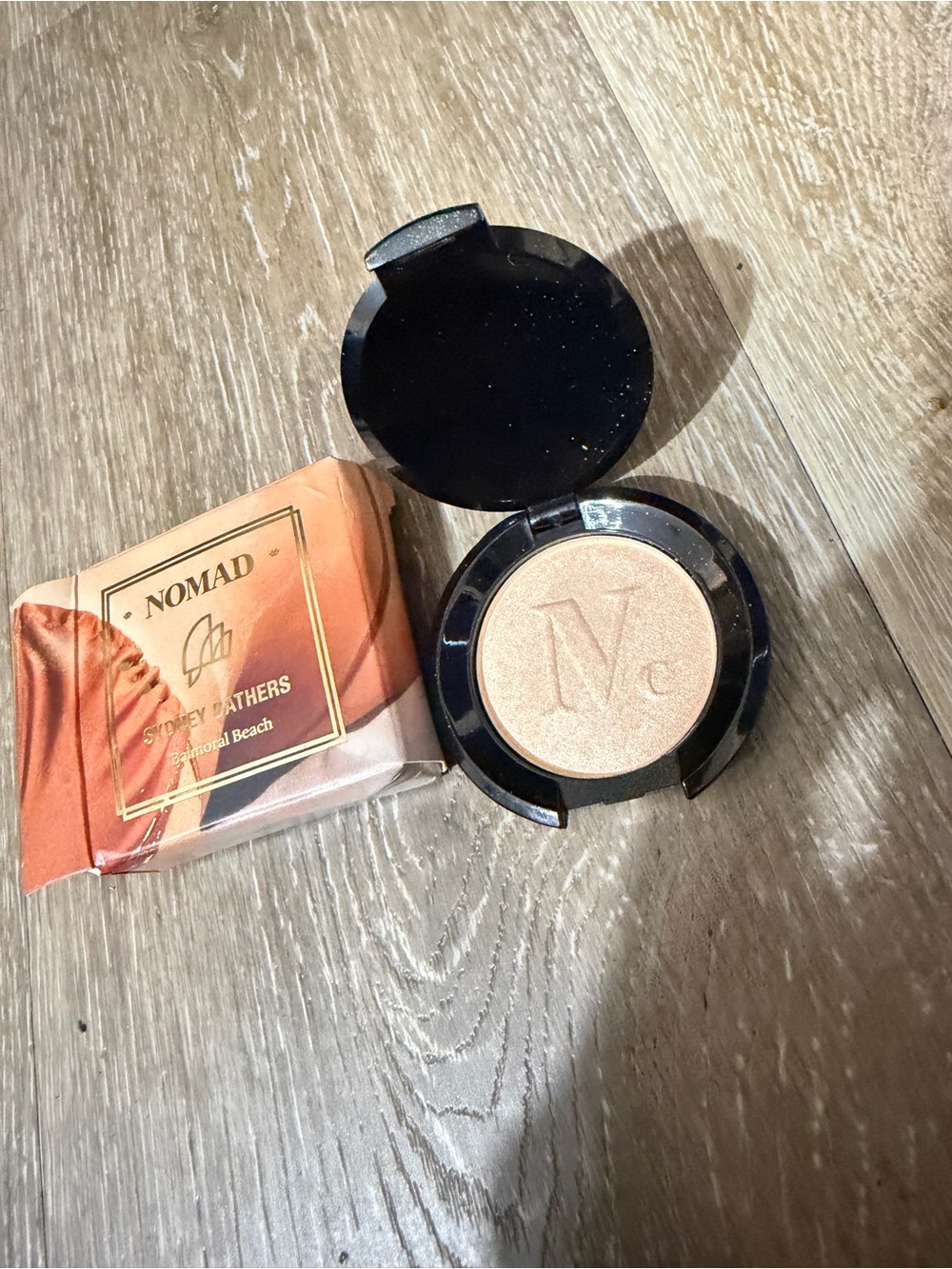Nomad Shimmer Highlighter – Peach Champagne Glow